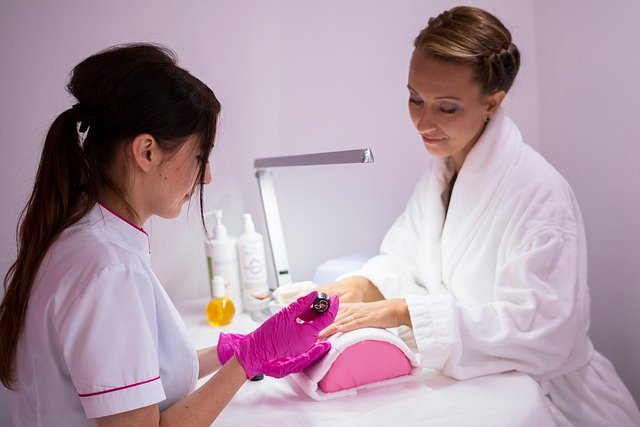 Manicura y pedicura en Atalaya